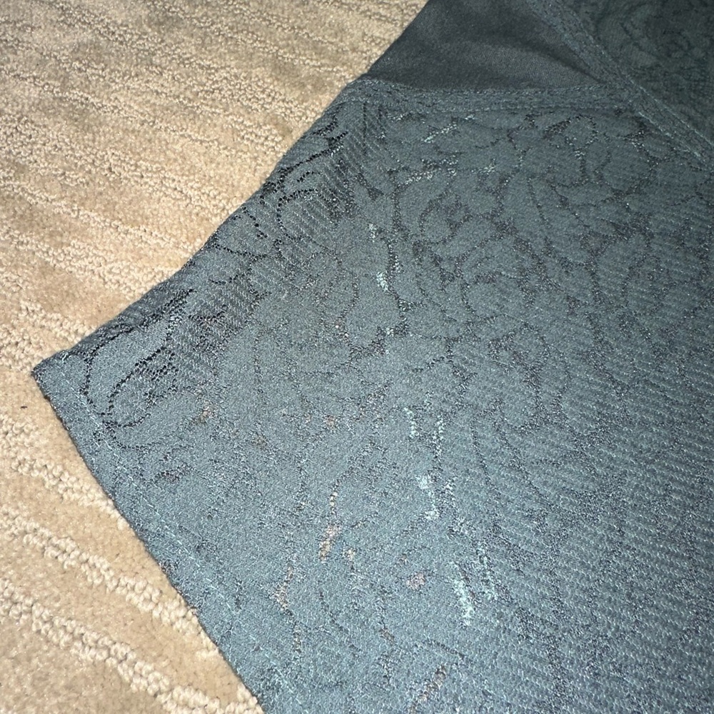 AE Lace Top - Picture 3 of 6